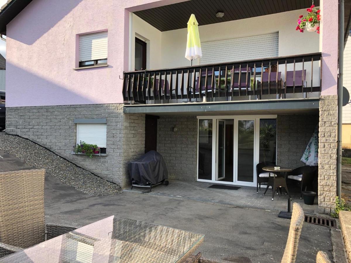 Haus Zissi Vila Burg Reuland Exterior foto